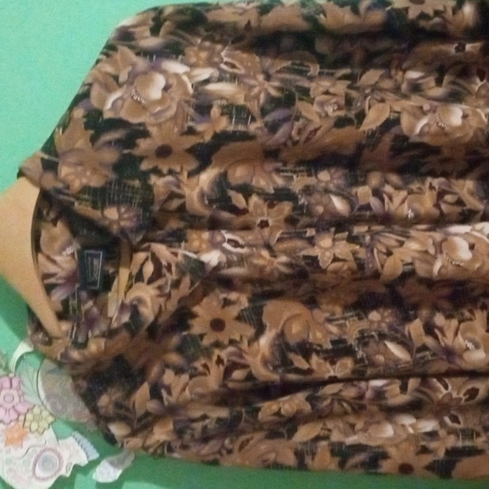 Laura Scott, size:24W